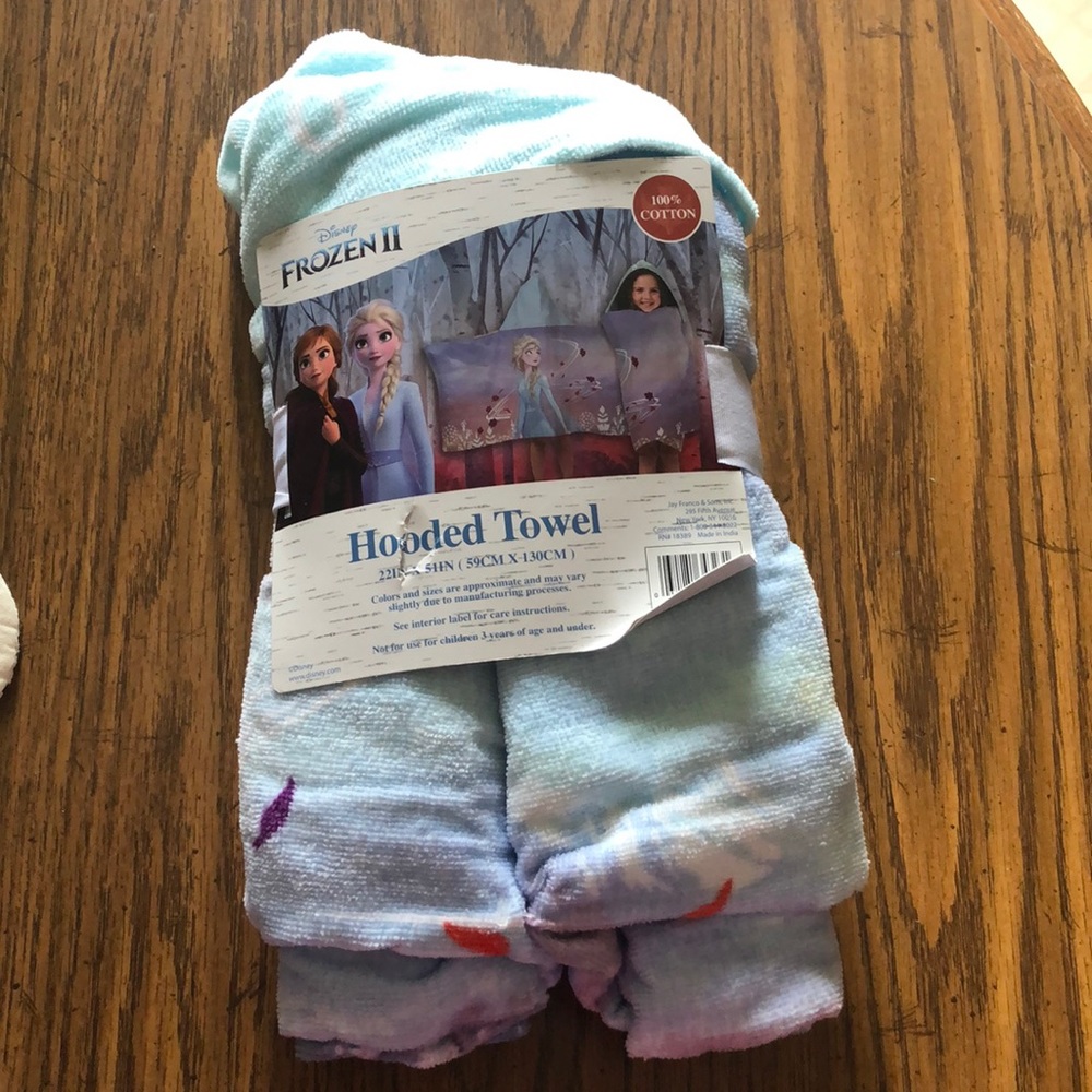 Disney Frozen II hooded towel